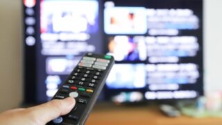 古いテレビでもYouTubeは見れる！Fire TV Stick・Chromecast・変換アダプタ3つの方法を比較 