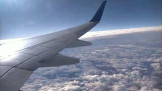 飛行機で子どもの年齢詐称はバレる？発覚パターンと結末 